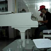 Profile Picture of Alex Dinh (@alexandrjackson) on Youtube
