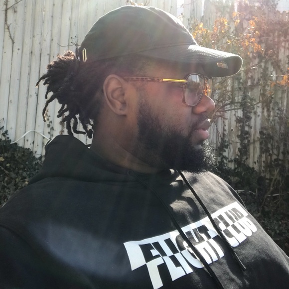 Profile Picture of Terence Chambers (@chambetc) on Poshmark