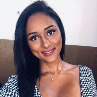 Profile Picture of Daniele Lopes (Makeup) (@danilopes18) on Facebook