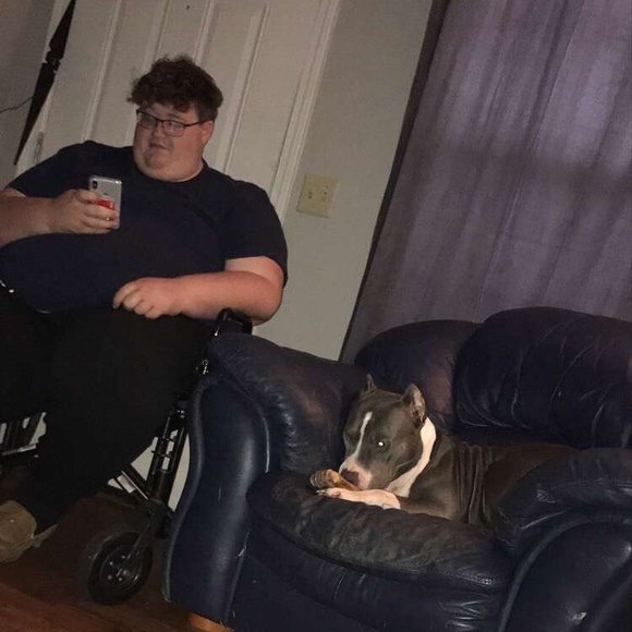 Profile Picture of Jeffrey Vires (@jeffreyvires) on Poshmark