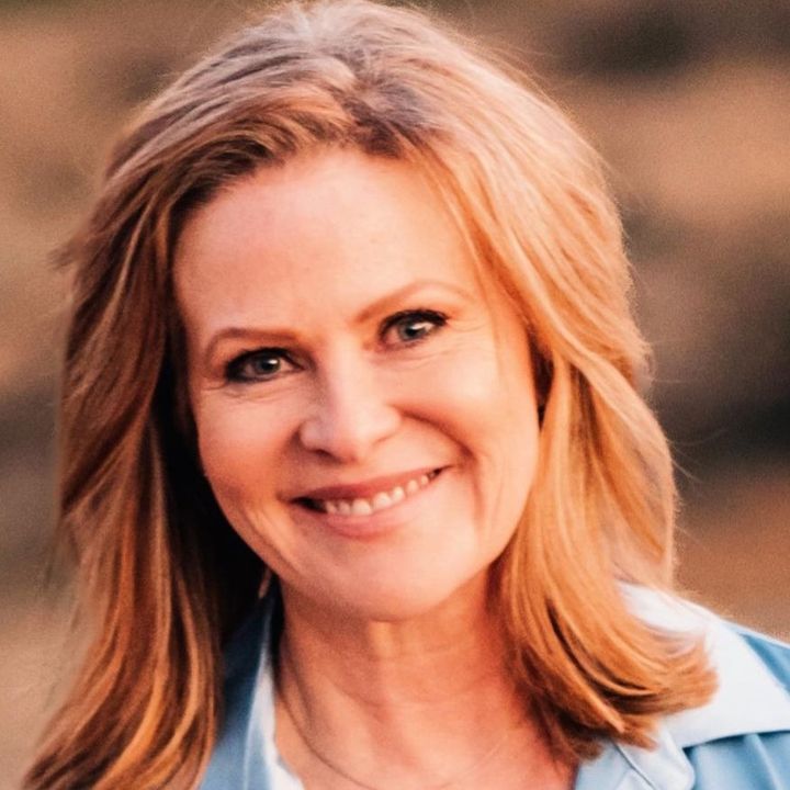 Profile Picture of Lori DeVore WaterfrontLori (@user3623153961662) on Tiktok