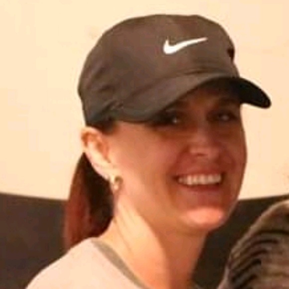 Profile Picture of Samila Devendorf (@samula1936) on Poshmark