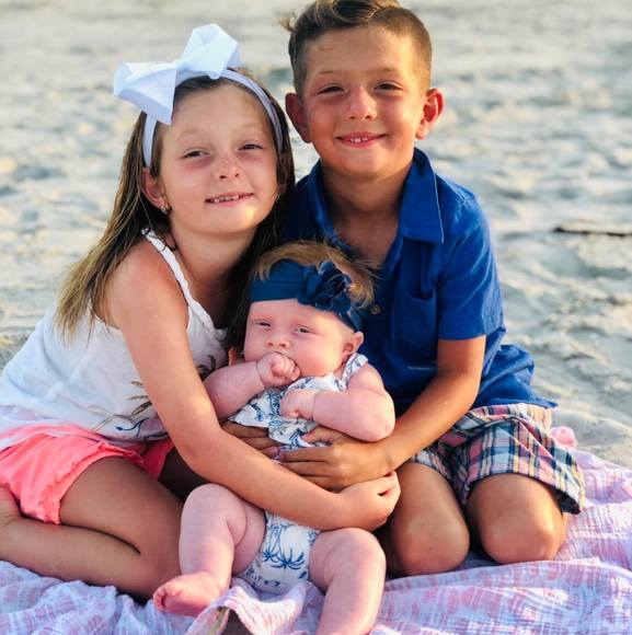 Profile Picture of Heidi Mazzola (@heidib0211) on Poshmark