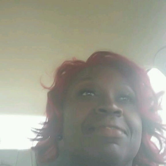 Profile Picture of Clemonstene Coleman (@clemonstene) on Poshmark