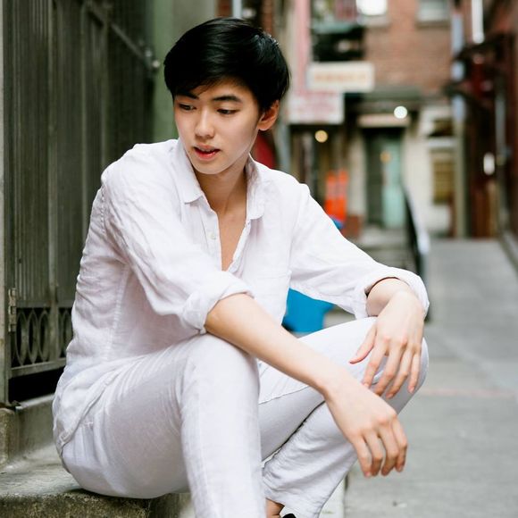 Profile Picture of Sean Ng pack (@seannnnng) on Poshmark