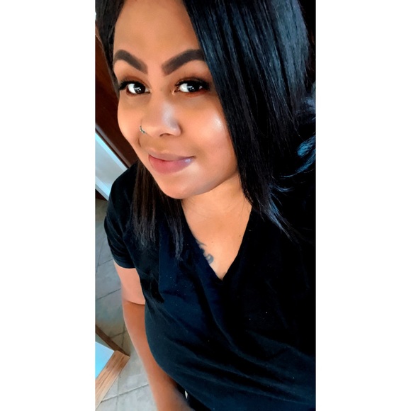 Profile Picture of Ma Naruma (@manaruma_32) on Poshmark