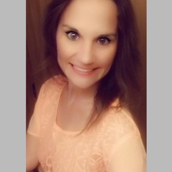 Profile Picture of Michaela Sturgeon (@msturgeon12) on Poshmark