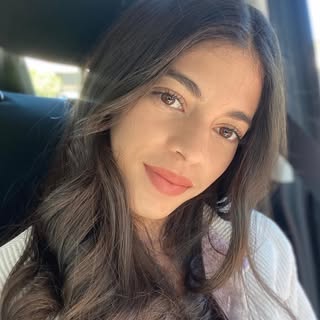 Profile Picture of Adriana  Andrade (@adrianaaandrade) on Instagram