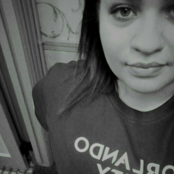 Profile Picture of Abby Kwitek (@xxintothewildxx) on Poshmark