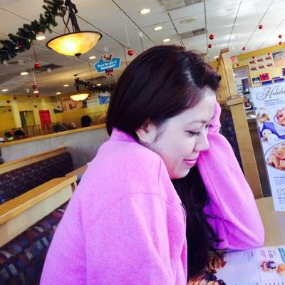 Profile Picture of Hue Nguyen (@HuenguyenLily) on Twitter