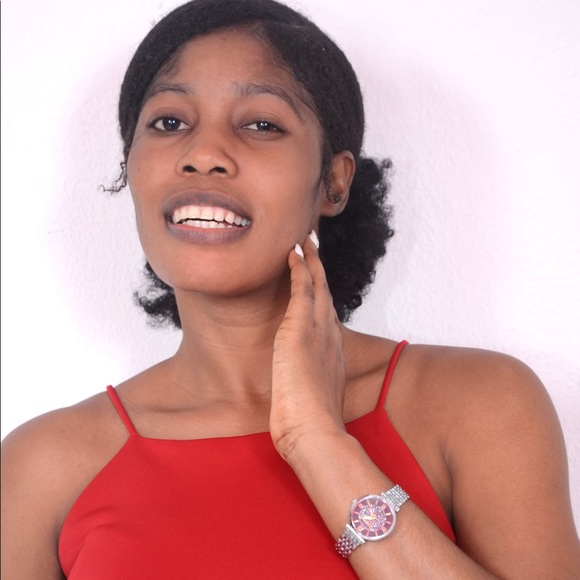 Profile Picture of Emmanuel Limora (@emmanuellimora) on Poshmark