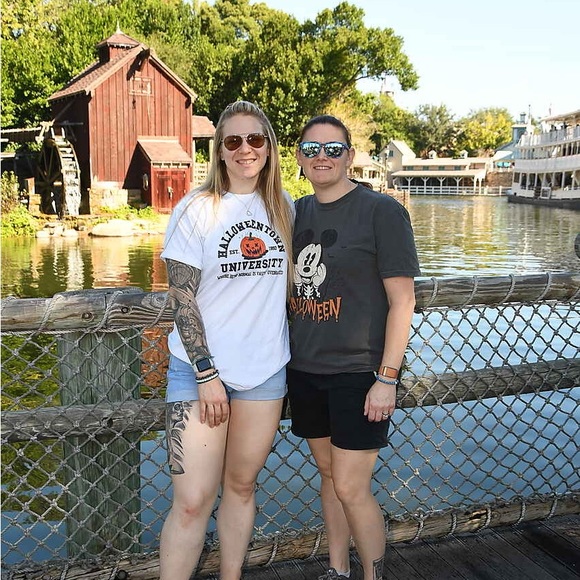 Profile Picture of Nicole Paprota (@nicolepaprota) on Poshmark