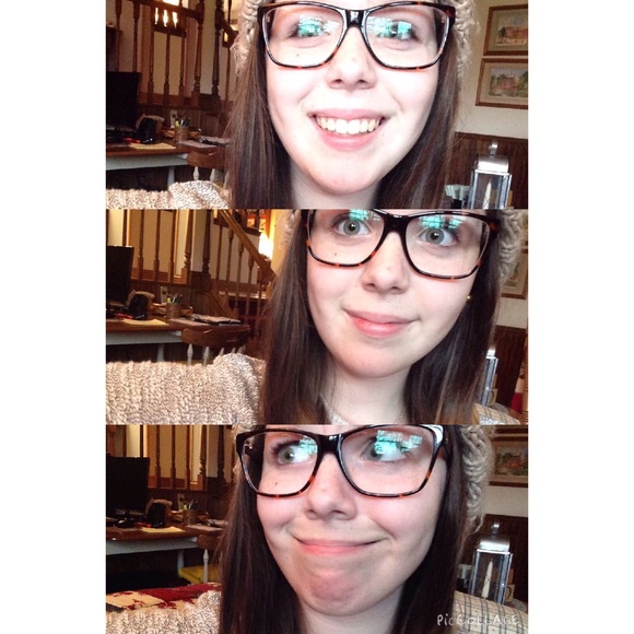Profile Picture of Elizabeth Bittner (@elizbitt) on Poshmark