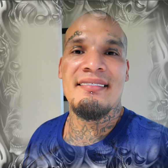 Profile Picture of Felix Jimenez (@felixjimenez572) on Poshmark