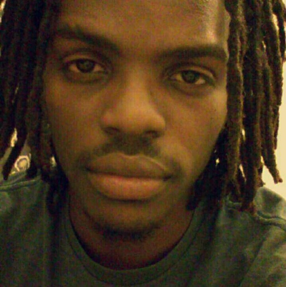 Profile Picture of Devonte Howard (@devhow5586) on Poshmark