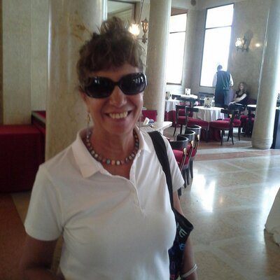 Profile Picture of Mary Castello (@MaryCastello1) on Twitter