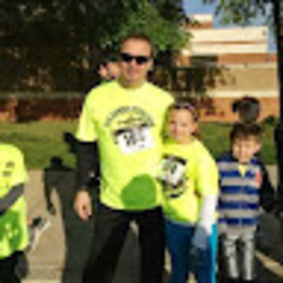 Profile Picture of Scott Mowrey (@scottmowrey) on Poshmark