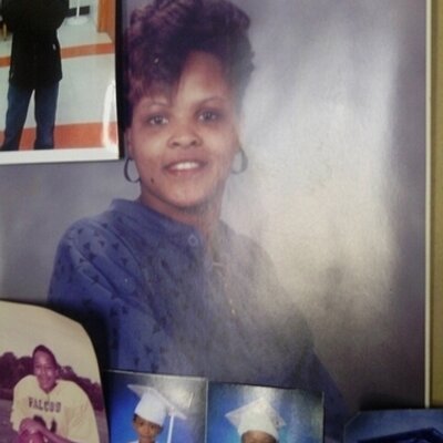 Profile Picture of Randy Bernard Jones (@rjgmailcom) on Twitter