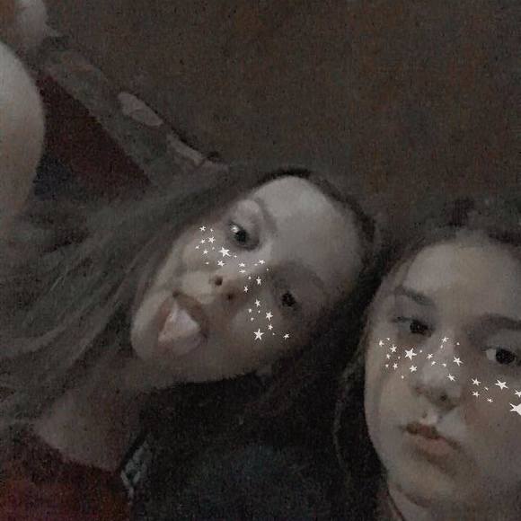 Profile Picture of Gracie Garnsey (@graciegarnsey) on Poshmark