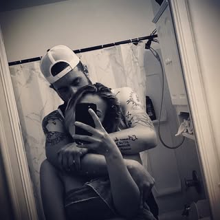 Profile Picture of Andrew & Vaness (@andrew.vaness) on Instagram