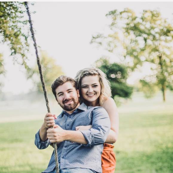 Profile Picture of Amber Cissell (@ambercissell) on Poshmark