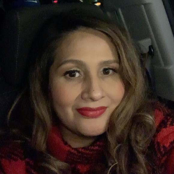 Profile Picture of Maria Ramirez-sanchez (@rociors00) on Poshmark