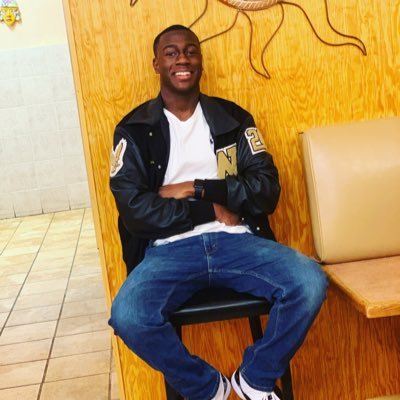 Profile Picture of MicQuencio Seals (@vashon_mike) on Twitter