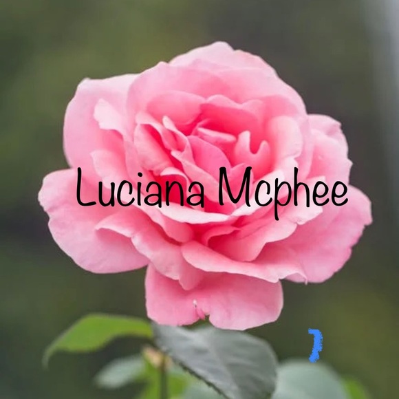 Profile Picture of Luciana Mcphee (@lucianamcphee) on Poshmark