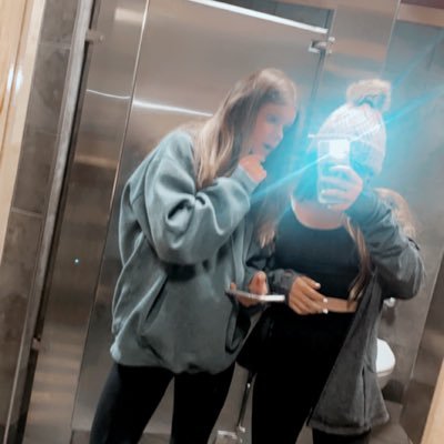 Profile Picture of Betsy Schultz (@BetsySchultz17) on Twitter