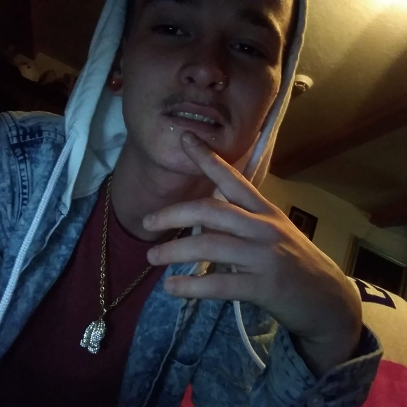 Profile Picture of Chris Eddings (@littledrummer98) on Poshmark