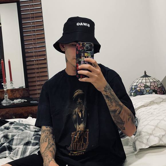 Profile Picture of Miguel Alberto (@miguelalbert452) on Poshmark