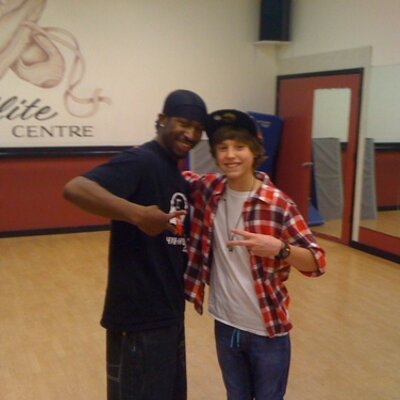 Profile Picture of Benjamin Usher 2 (@2Usher) on Twitter
