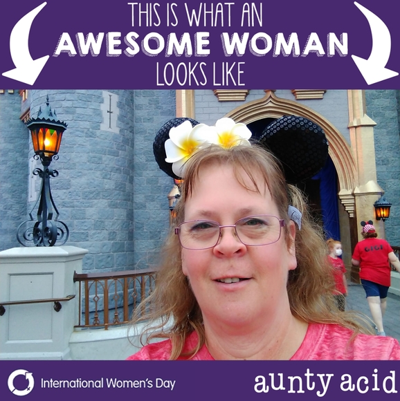 Profile Picture of Lisa Bridegam (@lisabridegam) on Poshmark