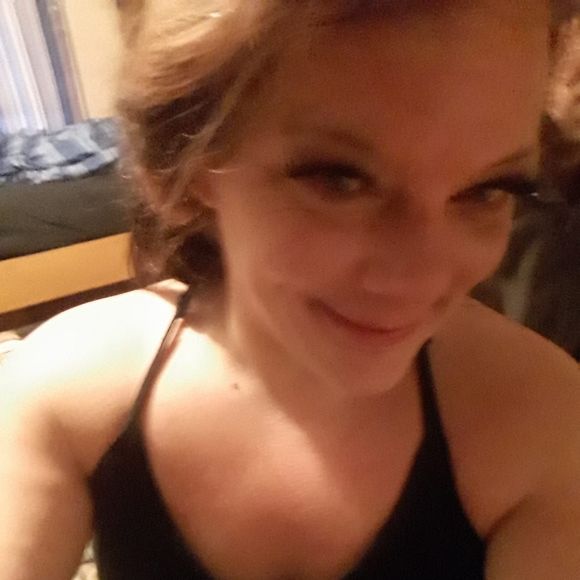 Profile Picture of Sierra Kindy (@sierrakindy) on Poshmark