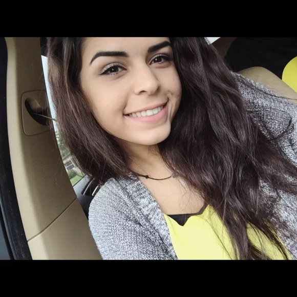 Profile Picture of Noor Alsayed (@nooralsayed) on Poshmark