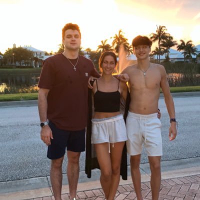 Profile Picture of Mitch (@M_avery15) on Twitter