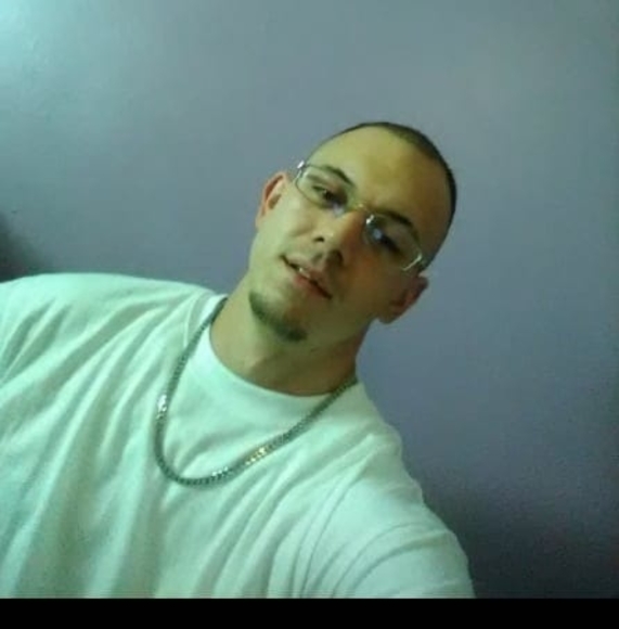 Joe Gill - Poshmark Profile Picture of Joe Gill (@jay1129) on Poshmark