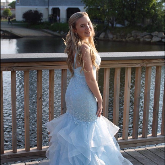 Profile Picture of Mikayla Topolewski (@mtopolewski01) on Poshmark