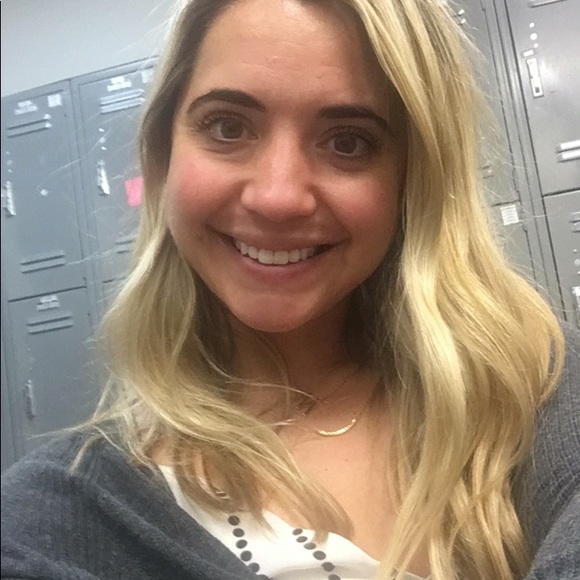 Profile Picture of Kelli Mulherin (@sm1050) on Poshmark