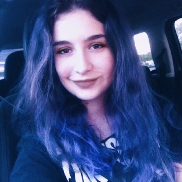 Profile Picture of Melisa Gocay (@melisagocay) on Poshmark