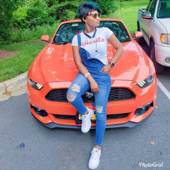 Profile Picture of Cimilar Clandji (@clauxy_pink) on Poshmark