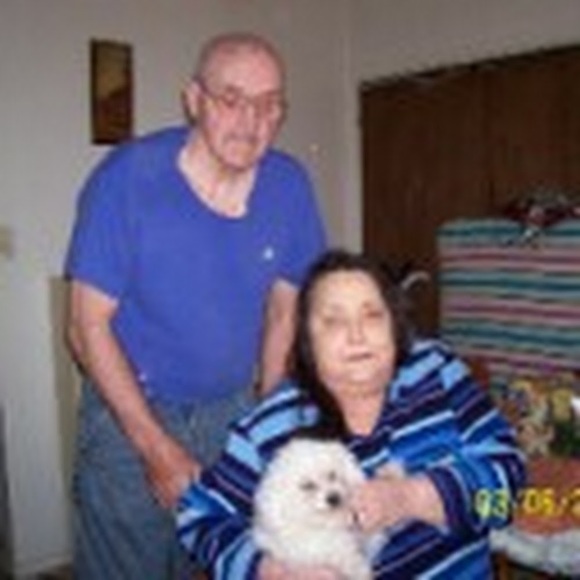 Profile Picture of Chris Overton (@mom19731) on Poshmark