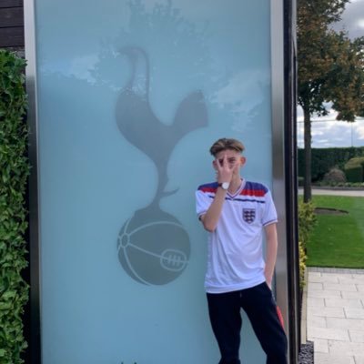 Profile Picture of Scrappy Dew (@ben_weight) on Twitter