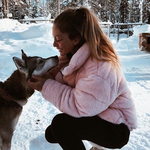 Profile Picture of Claudia (@claudiavalentine) on Myspace