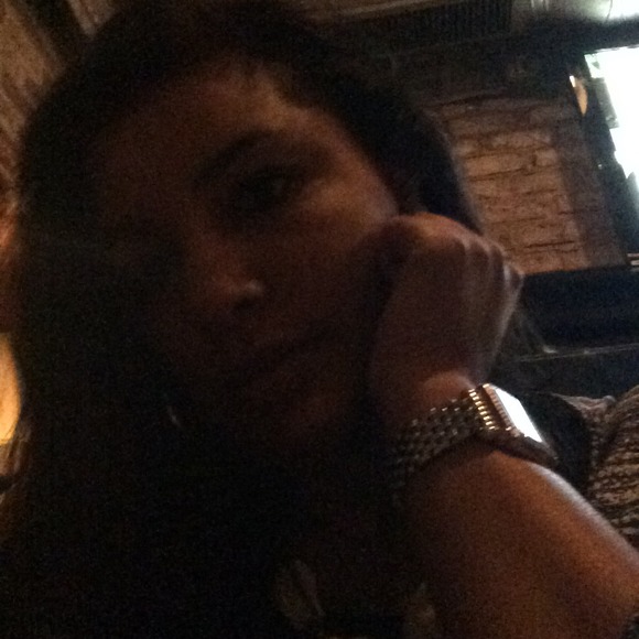 Profile Picture of Dee Chambers (@zureblue) on Poshmark