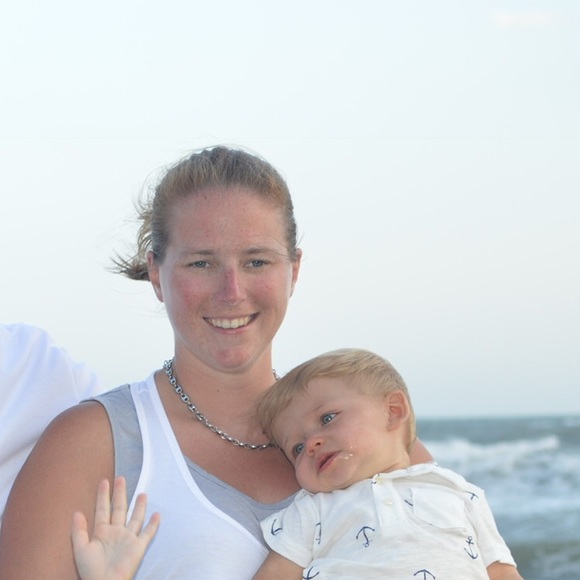 Profile Picture of Liz Rupnik (@ejl3808) on Poshmark