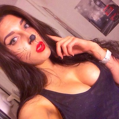 Profile Picture of Mia Foster (@packygraves) on Twitter