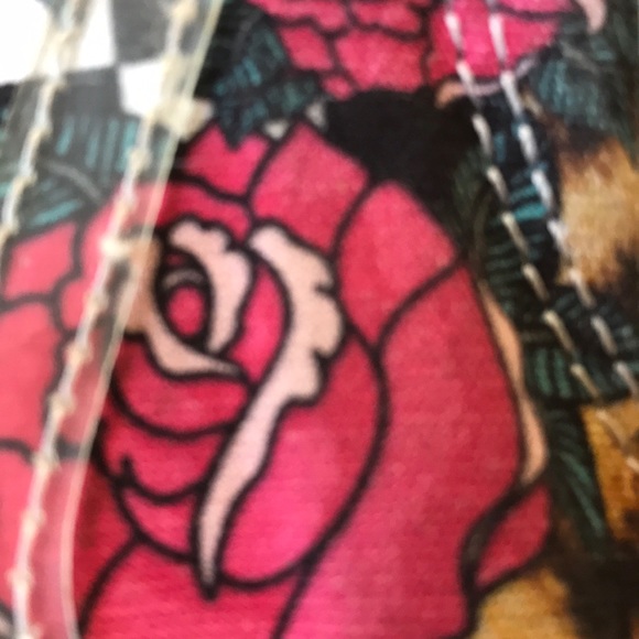 Profile Picture of Nic Lothrop (@niclothrop) on Poshmark