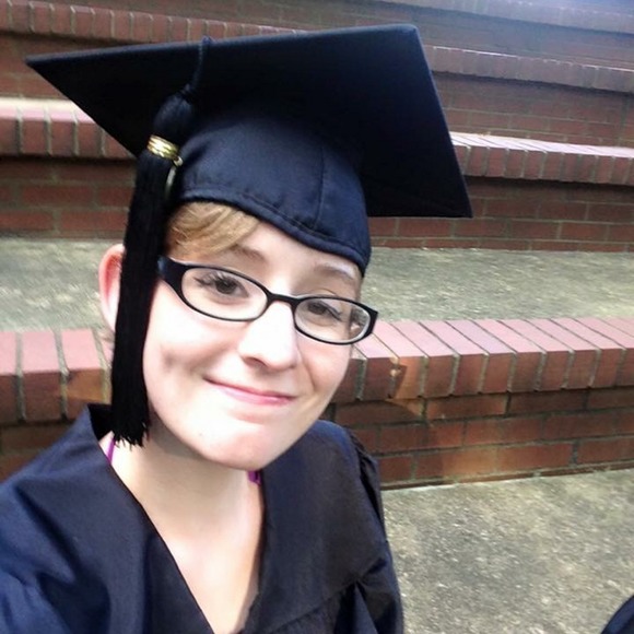 Profile Picture of Emily Rutledge (@sammysunbeam) on Poshmark