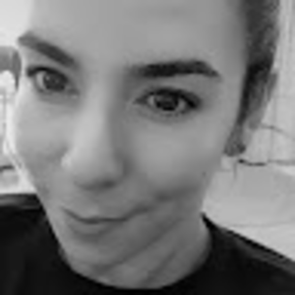 Profile Picture of Jessica Abouhamad (@jabouhamad) on Poshmark